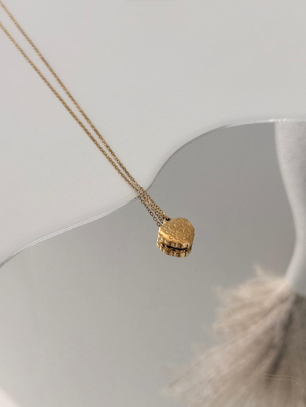 Dainty Gold Heart Necklace | Hypoallergenic Minimalist Jewelry